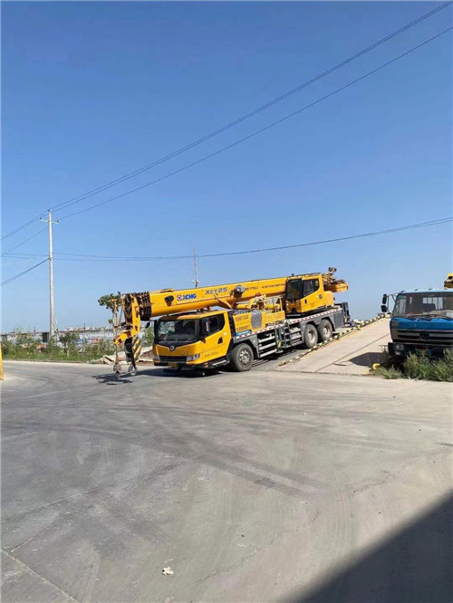 宜州区吊车作业时，可能会产生哪些额外收费项目？