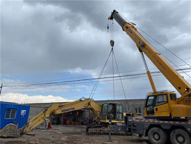 宜州区25吨吊车的工作半径是多少？