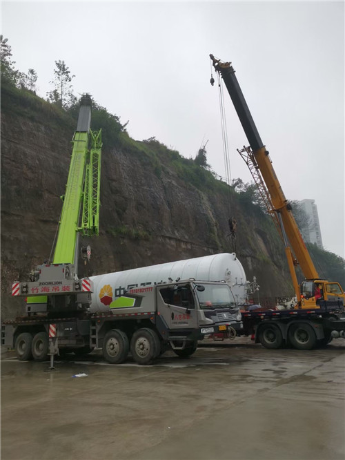 宜州区“不怕风雨冻”—— 吊车的 “恶劣环境适应” 技术